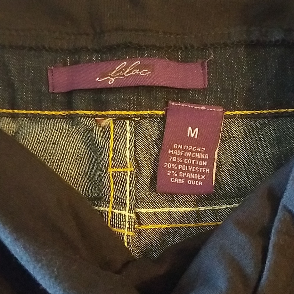 Maternity, never worn Medium Jean Capris